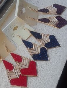 NWT! 3 pack Shimmer CHEVRON chandelier hook +gift